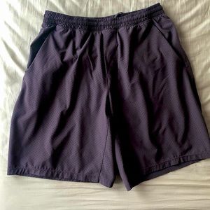 Pacebreaker Short (9in) With liner. Plum colour.